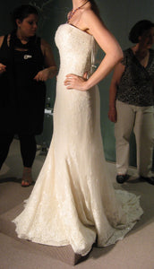 Pronovias 'Lace' size 8 sample wedding dress side view on bride