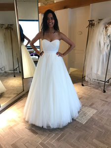 Watters 'Ahsan' size 2 used wedding dress front view on bride