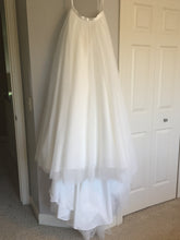 Load image into Gallery viewer, Allure Bridals &#39;2010&#39; size 2 new wedding dress front view on hanger
