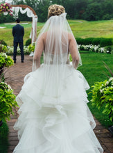 Load image into Gallery viewer, Watters &#39;Meri Beaded&#39; size 6 used wedding dress back view on bride
