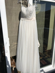 Casablanca '2205' size 6 new wedding dress front view on hanger