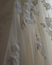 Load image into Gallery viewer, Pronovias &#39;Alcanar&#39; size 2 used wedding dress close up view of material

