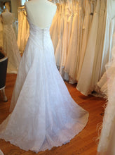 Load image into Gallery viewer, Anna Maier &#39;Bernadette&#39; - Anna Maier - Nearly Newlywed Bridal Boutique - 4

