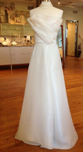 Load image into Gallery viewer, Angel Sanchez &#39;N10020&#39; - Angel Sanchez - Nearly Newlywed Bridal Boutique - 4
