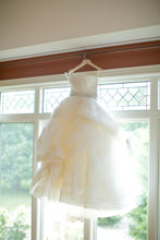 Load image into Gallery viewer, Vera Wang &#39;Katherine&#39; size 8 used wedding dress front view on hanger
