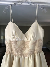 Load image into Gallery viewer, Jim Hjelm &#39;1061&#39; size 12 new wedding dress front view close up on hanger
