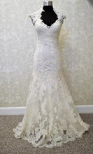 Load image into Gallery viewer, Allure Bridals &#39;8764&#39; size 8 used wedding dress front view on mannequin
