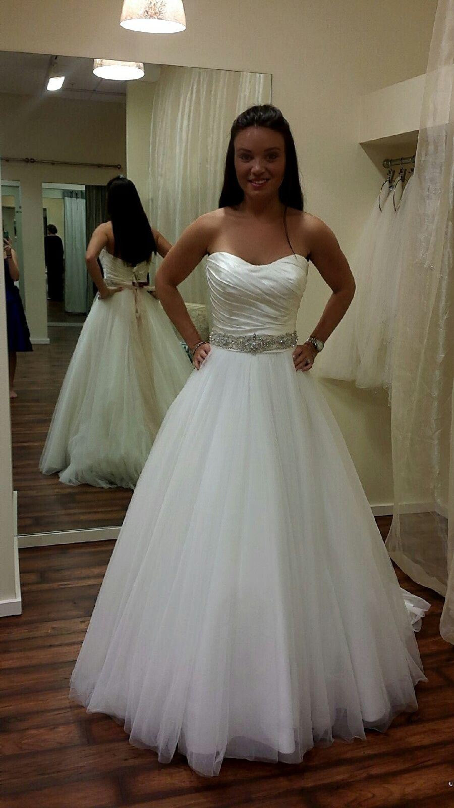 Allure Bridals '8957' - Allure Bridals - Nearly Newlywed Bridal Boutique - 1