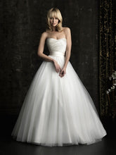 Load image into Gallery viewer, Allure Bridals &#39;8957&#39; - Allure Bridals - Nearly Newlywed Bridal Boutique - 2
