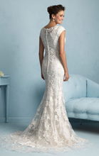 Load image into Gallery viewer, Allure Bridals &#39;M536&#39;
