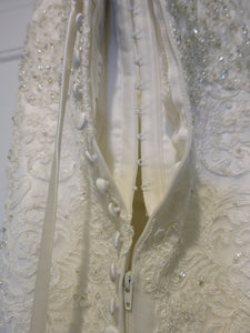 Allure Bridals '8562' - Allure Bridals - Nearly Newlywed Bridal Boutique - 6