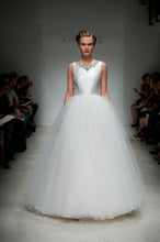 Load image into Gallery viewer, Amsale  &#39;Aspen&#39; - Amsale - Nearly Newlywed Bridal Boutique - 4
