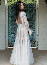 Load image into Gallery viewer, Inbal Dror &#39;BR-16-10&#39; size 0 used wedding dress back view on bride
