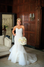 Load image into Gallery viewer, Amsale &#39;Sawyer&#39; - Amsale - Nearly Newlywed Bridal Boutique - 1
