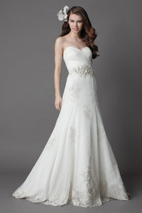 Wtoo 'Ariane' size 4 new wedding dress front view on model