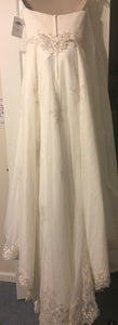 Wtoo 'Ariane' size 4 new wedding dress back view on hanger