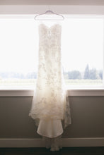 Load image into Gallery viewer, Casablanca &#39;1975&#39; size 10 used wedding dress front view on hanger
