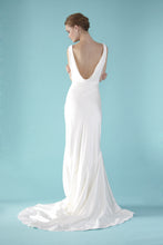 Load image into Gallery viewer, Love, Yu &#39;Aster&#39; - Love, Yu - Nearly Newlywed Bridal Boutique - 2
