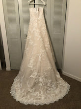 Load image into Gallery viewer, Pronovias &#39;Onia&#39; size 6 new wedding dress front view on hanger
