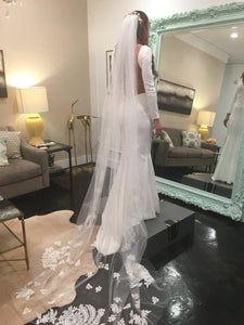 Antonio Gual 'Killian' size 2 new wedding dress side view on bride