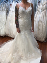 Load image into Gallery viewer, Mon Cheri &#39;Stunning Ivory&#39; size 8 new wedding dress front view on bride
