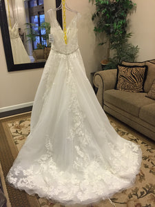 Maggie Sottero 'Sybil' - Maggie Sottero - Nearly Newlywed Bridal Boutique - 1