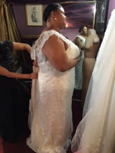 Load image into Gallery viewer, Jasmine Couture &#39;Nanette Gray&#39; - Jasmine Couture Bridal - Nearly Newlywed Bridal Boutique - 2
