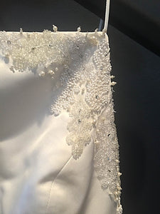 Vera Wang 'Custom Beaded' size 8 used wedding dress front view close up