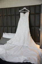Load image into Gallery viewer, Pronovias &#39;Primael&#39; - Pronovias - Nearly Newlywed Bridal Boutique - 1

