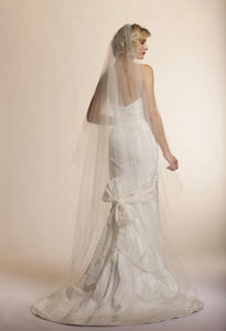 Amy Kuschel 'Tulip' size 4 used wedding dress back view on model