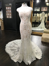 Load image into Gallery viewer, Badgley Mischka &#39;Avita&#39; size 6 new wedding dress front view on mannequin
