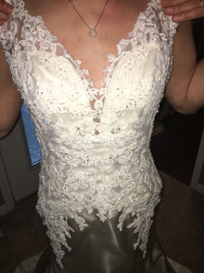 Sophia Tolli 'V Neck' size 8 new wedding dress front view on bride