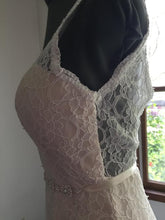 Load image into Gallery viewer, Custom &#39;Madeline&#39; size 6 used wedding dress side view on mannequin

