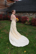 Load image into Gallery viewer, Cymbeline Paris &#39;E Tracy&#39; - Cymbeline Paris - Nearly Newlywed Bridal Boutique - 3
