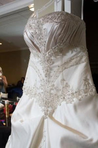 Kenneth Winston '1458' size 12 used wedding dress front view close up