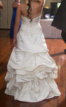Load image into Gallery viewer, Kenneth Winston &#39;1458&#39; size 12 used wedding dress back view on bride
