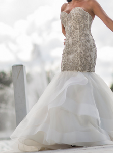 Lazaro '3553' size 6 used wedding dress side view on bride