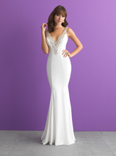 Load image into Gallery viewer, Allure &#39;Romance&#39; size 10 new wedding dress front view on model
