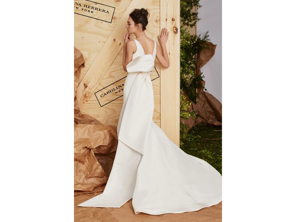 Carolina Herrera 'Aubrey' size 0 used wedding dress back view on model