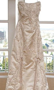Carolina Herrera 'Beaded Floral' size 6 used wedding dress front view on hanger