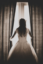 Load image into Gallery viewer, Symphony of Venus &#39;TB7678&#39; size 8 used wedding dress back view on bride
