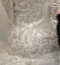Load image into Gallery viewer, David&#39;s Bridal &#39;Ruffled Tulle&#39; size 22 new wedding dress view of beading
