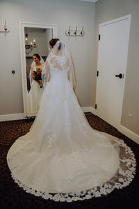 Casablanca '2289' size 6 used wedding dress back view on bride