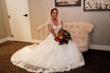 Load image into Gallery viewer, Casablanca &#39;2289&#39; size 6 used wedding dress front view on bride
