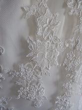 Load image into Gallery viewer, Allure Bridals &#39;Strapless Lace&#39; size 8 new wedding dress close up of fabric
