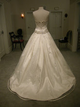 Load image into Gallery viewer, Amsale &#39;Kenneth Pool&#39; - Amsale - Nearly Newlywed Bridal Boutique - 3
