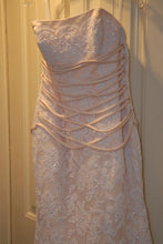 Load image into Gallery viewer, Impression Bridal &#39;Zurc&#39; size 10 used wedding dress front view close up
