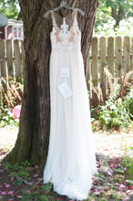 Load image into Gallery viewer, Stella York &#39;6555 IV&#39; size 4 new wedding dress back view on hanger
