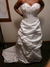 Load image into Gallery viewer, Demetrios &#39;A Line&#39; size 8 used wedding dress front view on bride
