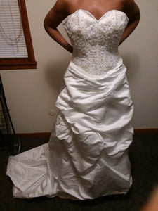 Demetrios 'A Line' size 8 used wedding dress front view on bride